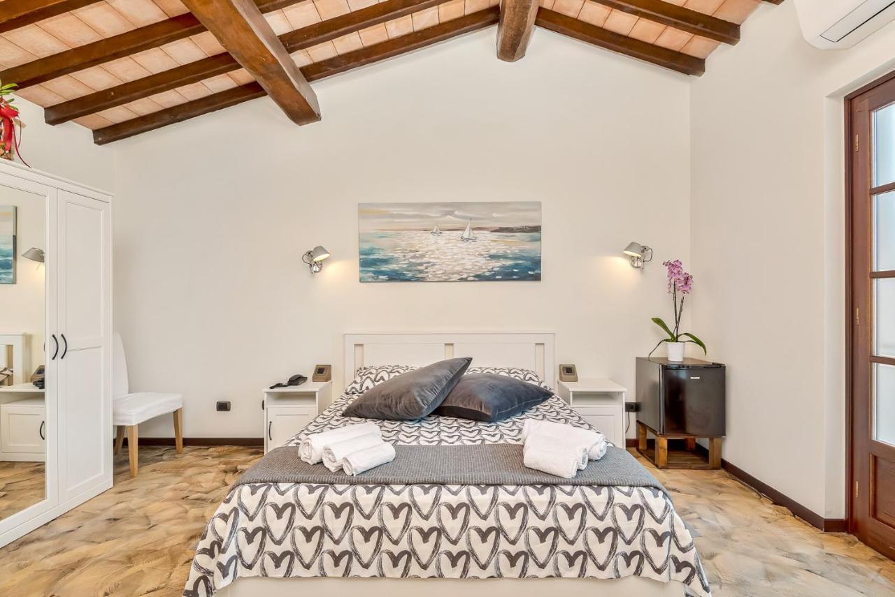 Hotel La Pietra Restaurant فوسدينوفو المظهر الخارجي الصورة